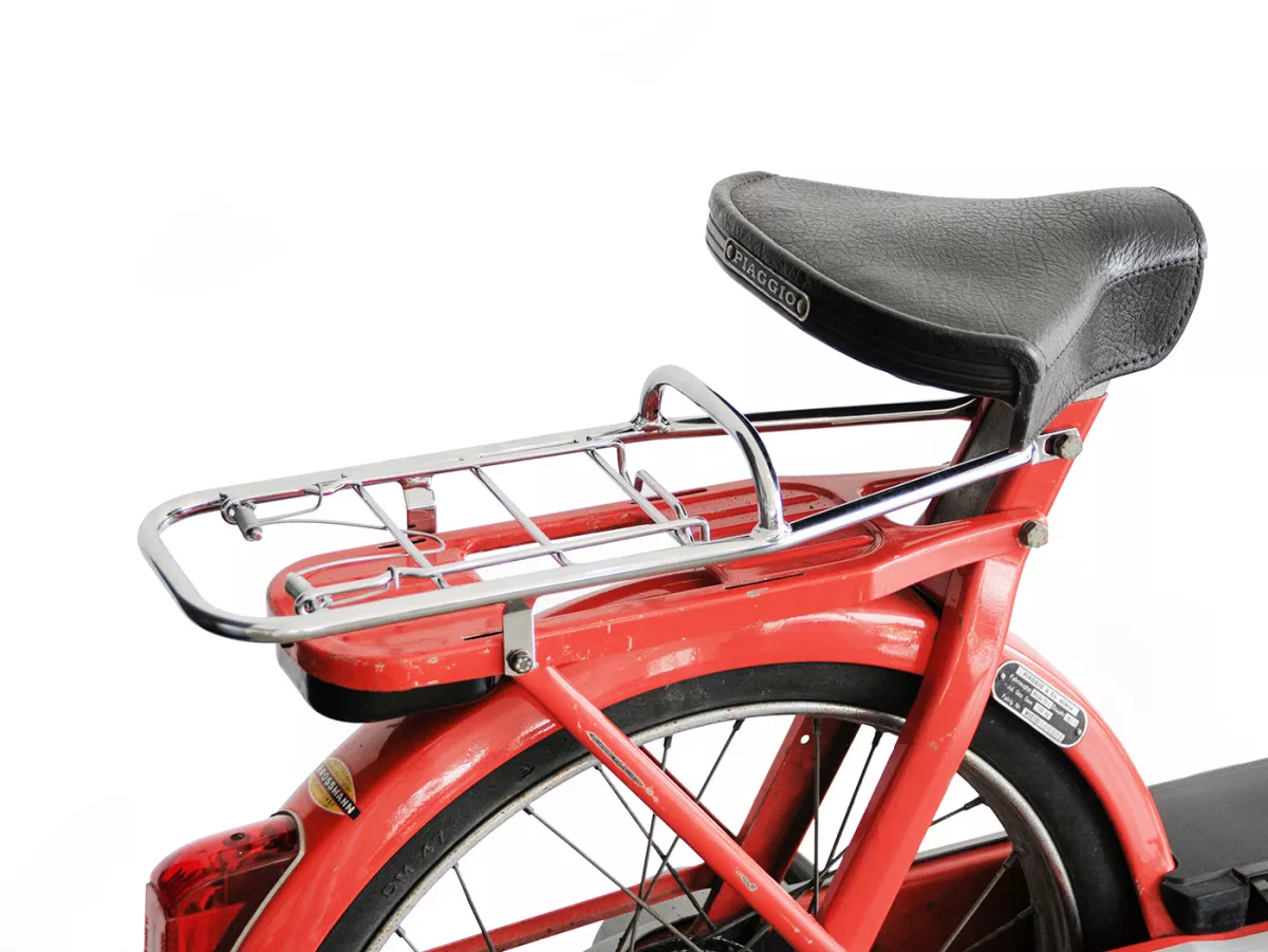 Bagagedrager achter -MOTO NOSTRA- Piaggio Ciao (hoekige zadelpen, achterlicht op spatbord)- Chroom