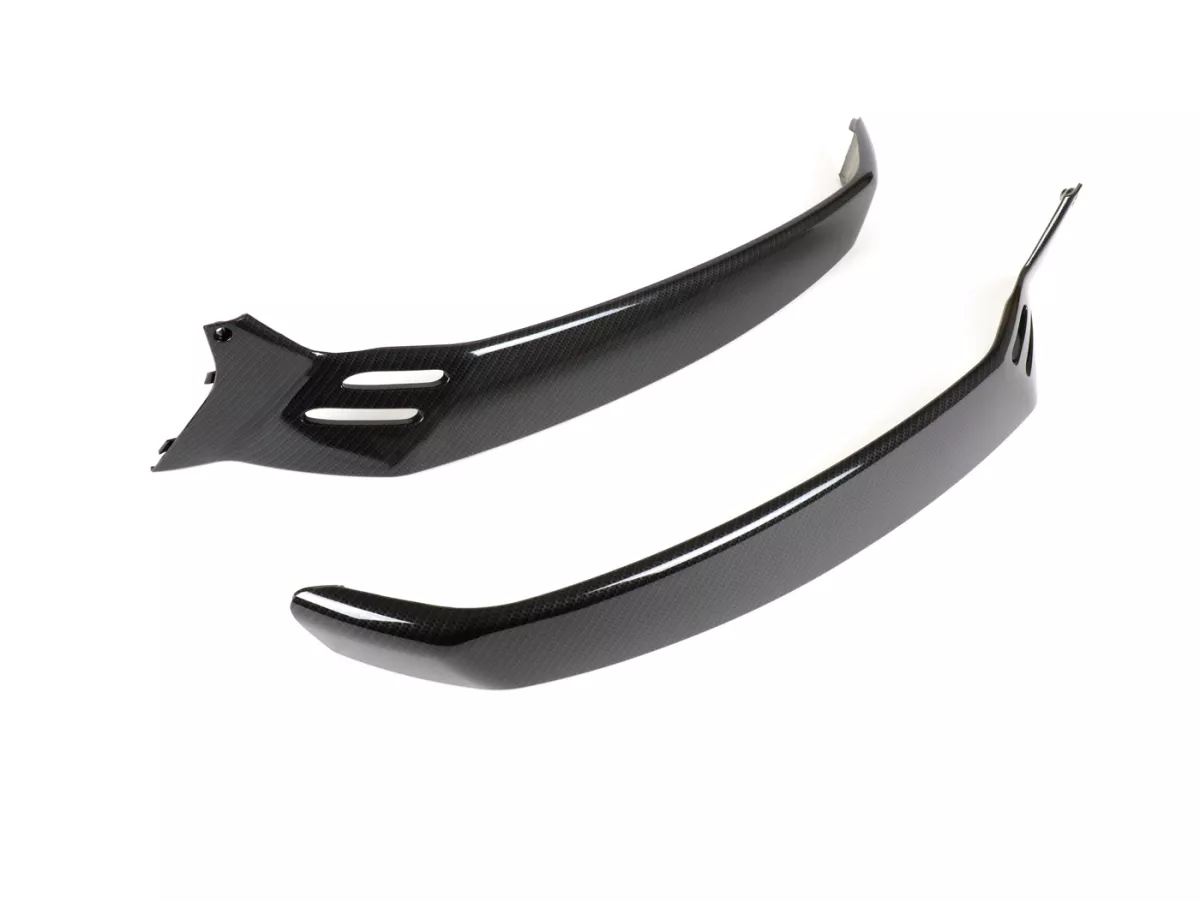 Kit carénage latéral -MOTO NOSTRA- carbon style - Vespa GTS 125 (ZAPM31300), Vespa GTS 250 (ZAPM45100, ZAPM45101), Vespa GTS 300 (ZAPM45200, ZAPM45202), Vespa GTS Super 125 (ZAPM45300, ZAPM45301), Vespa GTS Super 300 (ZAPM45200, ZAPM45202), Vespa GTS Supe