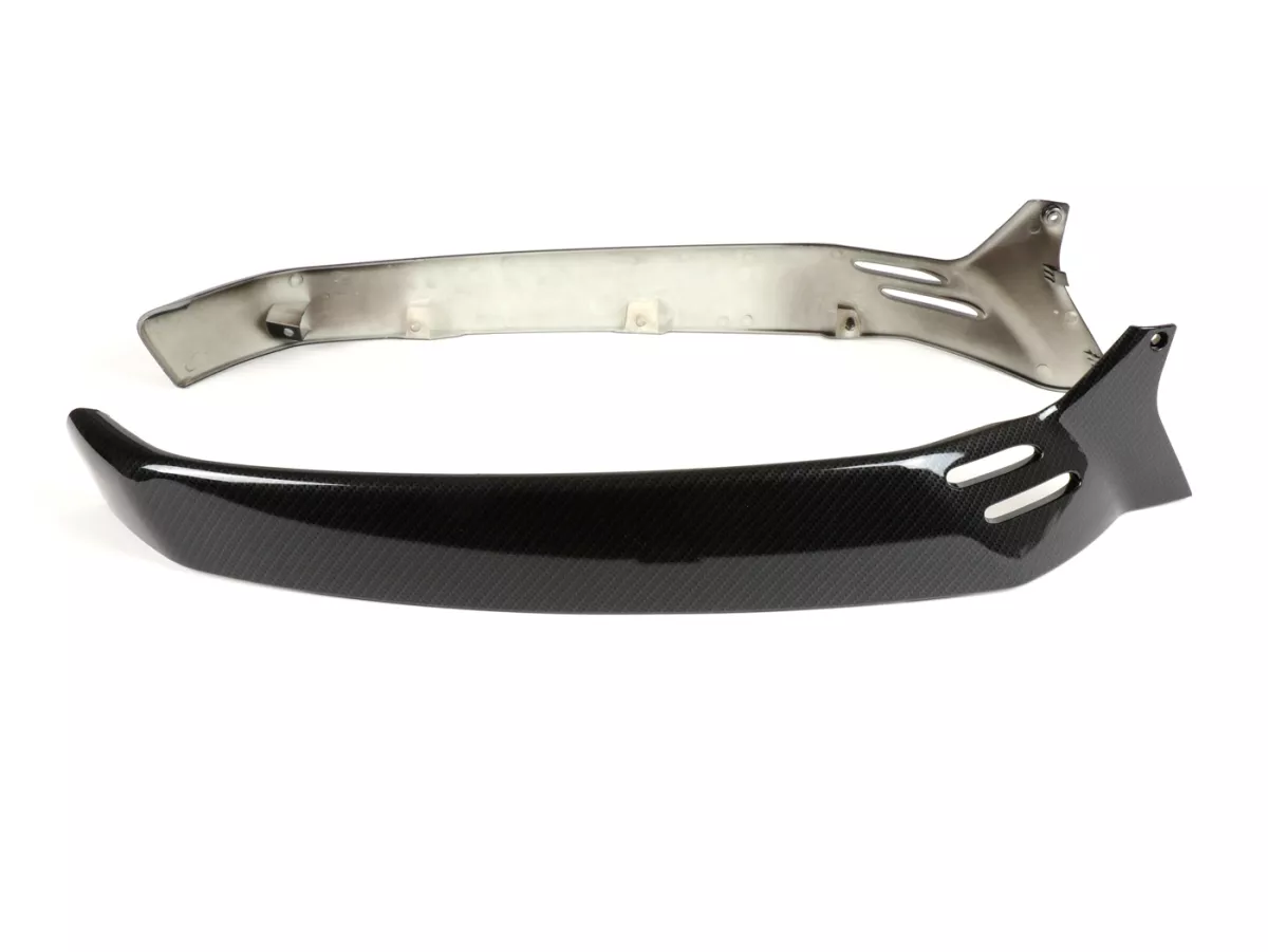Kit carénage latéral -MOTO NOSTRA- carbon style - Vespa GTS 125 (ZAPM31300), Vespa GTS 250 (ZAPM45100, ZAPM45101), Vespa GTS 300 (ZAPM45200, ZAPM45202), Vespa GTS Super 125 (ZAPM45300, ZAPM45301), Vespa GTS Super 300 (ZAPM45200, ZAPM45202), Vespa GTS Supe