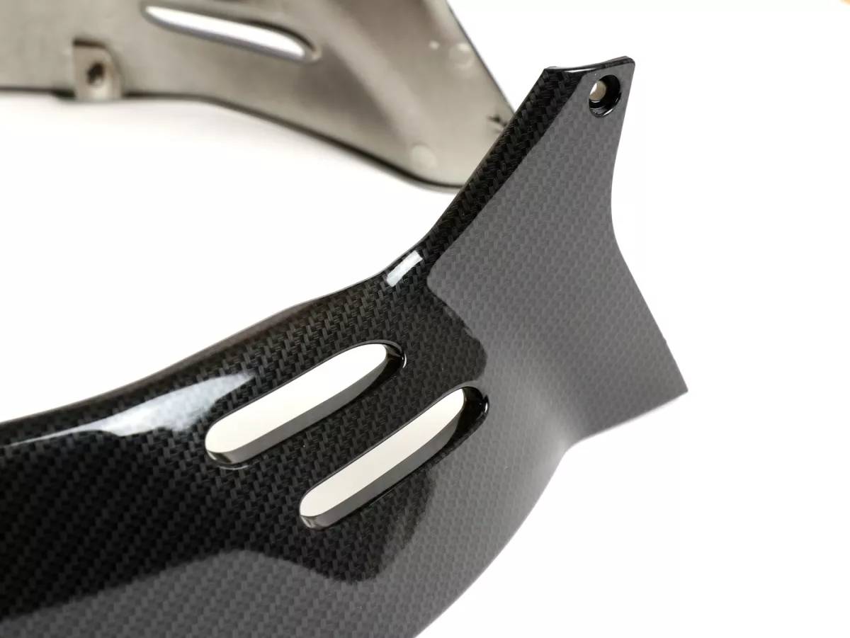Kit carénage latéral -MOTO NOSTRA- carbon style - Vespa GTS 125 (ZAPM31300), Vespa GTS 250 (ZAPM45100, ZAPM45101), Vespa GTS 300 (ZAPM45200, ZAPM45202), Vespa GTS Super 125 (ZAPM45300, ZAPM45301), Vespa GTS Super 300 (ZAPM45200, ZAPM45202), Vespa GTS Supe