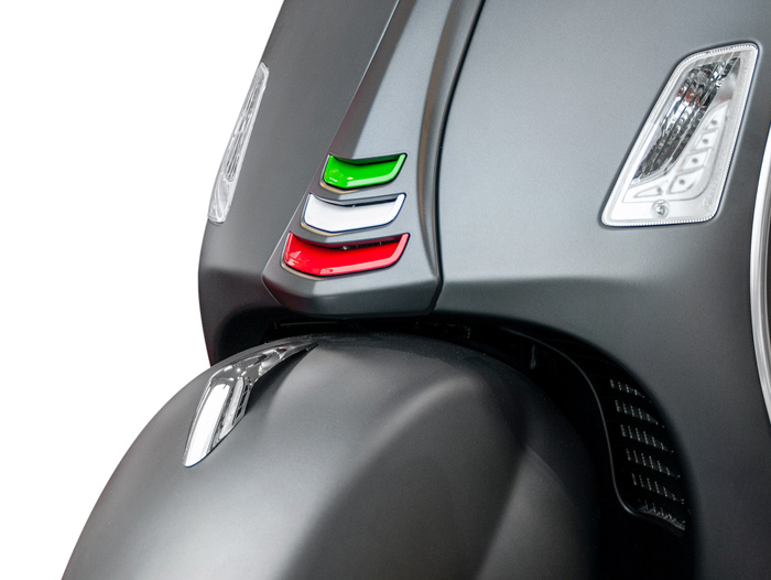 Set di inserti a cascata -MOTO NOSTRA, stile italiano- Vespa GTS125/300 (2019-2022), GTS Super (iGet/HPE), GTS Supersport (iGet/HPE), GTS Touring (iGet/HPE), GTS SuperTech (iGet/HPE), GTS Yacht Club, GTS SuperNotte