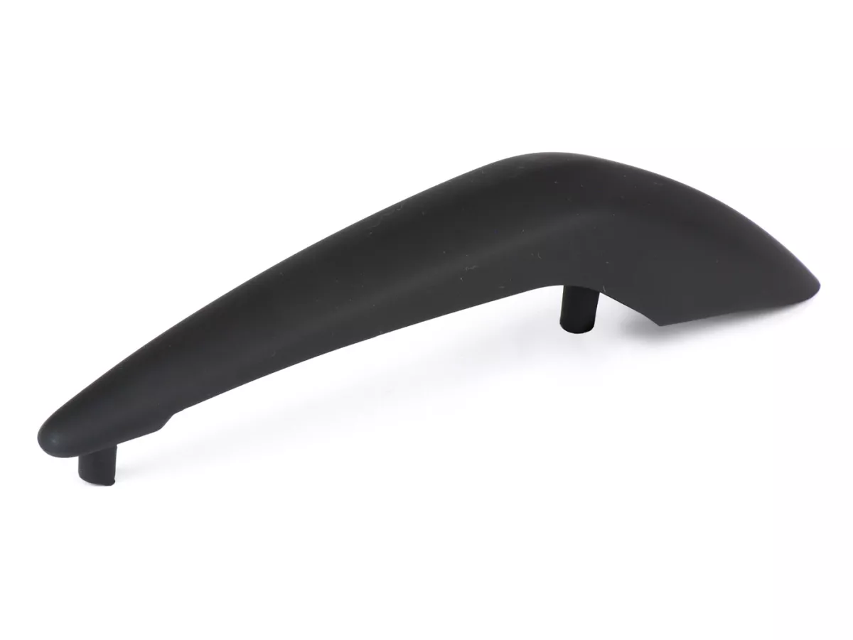 Mudguard crest, mat black -Moto Nostra- Vespa GTS 125 (ZAPMA3700), Vespa GTS HPE 300 (ZAPMA3600, ZAPMD310), Vespa GTS Super 125 (ZAPMA3700), Vespa GTS Super HPE 300 (ZAPMA360, ZAPMD3100)