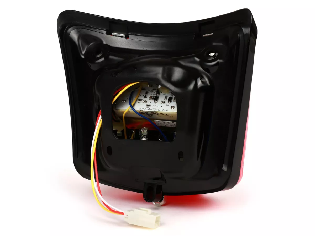 Feu arrière avec support de montage -MOTO NOSTRA, LED 'Boulder'- Vespa GTS (2019-2022) GTS125 iGet, GTS300 HPE, GTS SUPER 125/300 HPE, GTS SUPERSPORT 125/300, GTS SUPERTECH 125/300 HPE - cabochon rouge/ support de montage noir brillant