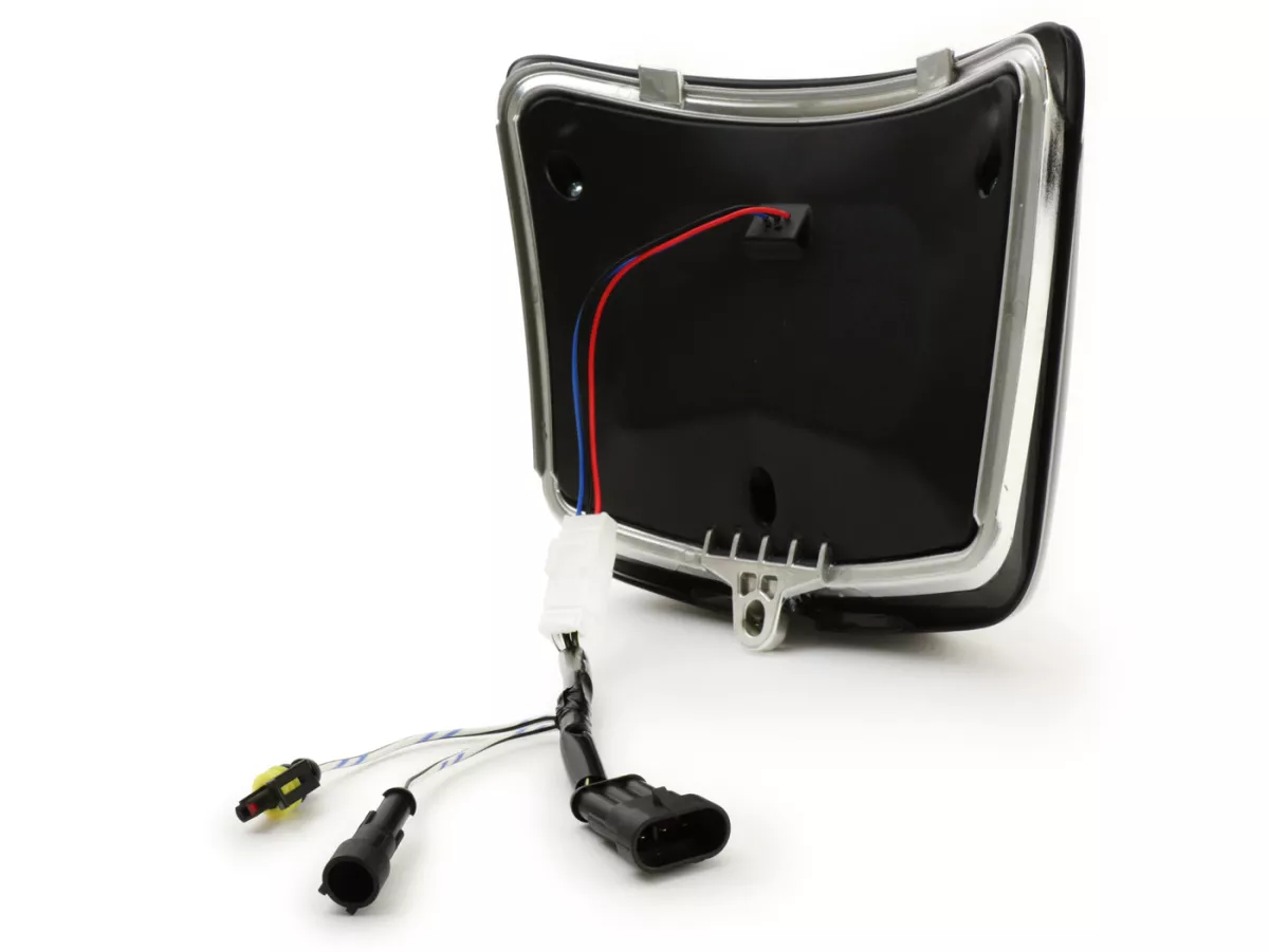 Lampu belakang termasuk rangka -MOTO NOSTRA, LED 'Panah' - Vespa GTS (2019-2022) GTS125 iGet, GTS300 HPE, GTS SUPER 125/300 HPE, GTS SUPERSPORT 125/300, GTS SUPERTECH 125/300 HPE - kaca hitam/ rangka berlapis krom