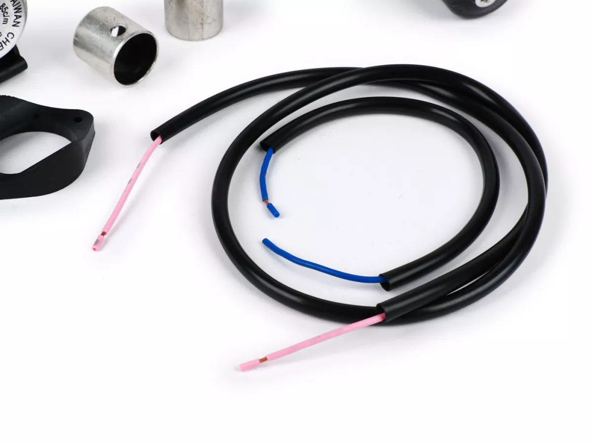 Set di retrofit per indicatori di direzione -MOTO NOSTRA, LED, con marcatura E, 6 Volt- Vespa Smallframe V50, 50N, PV, ET3, Largeframe Rally, Sprint, TS, GT, GTR, SS180 - Ø=24mm - Nero