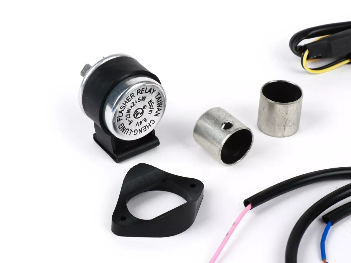 Set di retrofit per indicatori di direzione -MOTO NOSTRA, LED, con marcatura E, 6 Volt- Vespa Smallframe V50, 50N, PV, ET3, Largeframe Rally, Sprint, TS, GT, GTR, SS180 - Ø=24mm - Nero