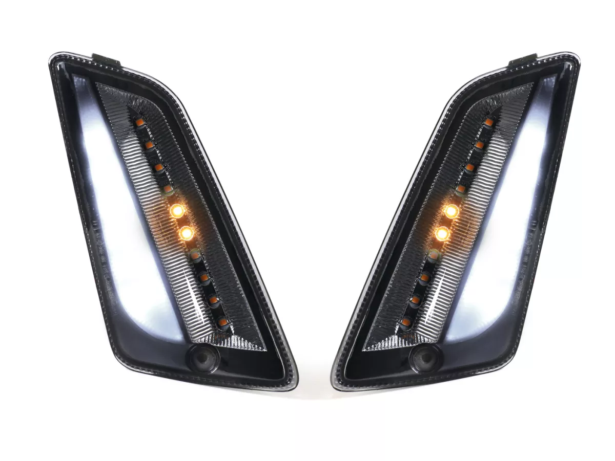 Set indicatori di direzione anteriori -MOTO NOSTRA (2014-2022) luce di marcia dinamica a LED, luce di marcia diurna (E-mark)- Vespa GT, GTL, GTV, GTS 125-300, HPE, Supertech (2019-2022) - fumé