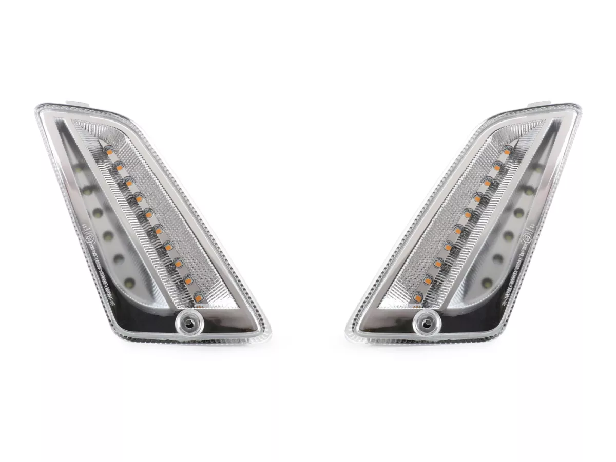Set indicatori di direzione anteriori -MOTO NOSTRA (2014-) luce di marcia dinamica a LED, luce di marcia diurna (E-mark)- Vespa GT, GTL, GTV, GTS 125-300, HPE, Supertech (2019-2022) - bianco