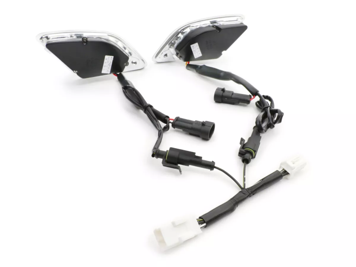 Indicator set front + rear -MOTO NOSTRA (2014-2018) dynamic LED sequential light, front with day time running light and rear with position light (E-mark)- Vespa GT, GTL, GTV, GTS 125-300 - colourless
