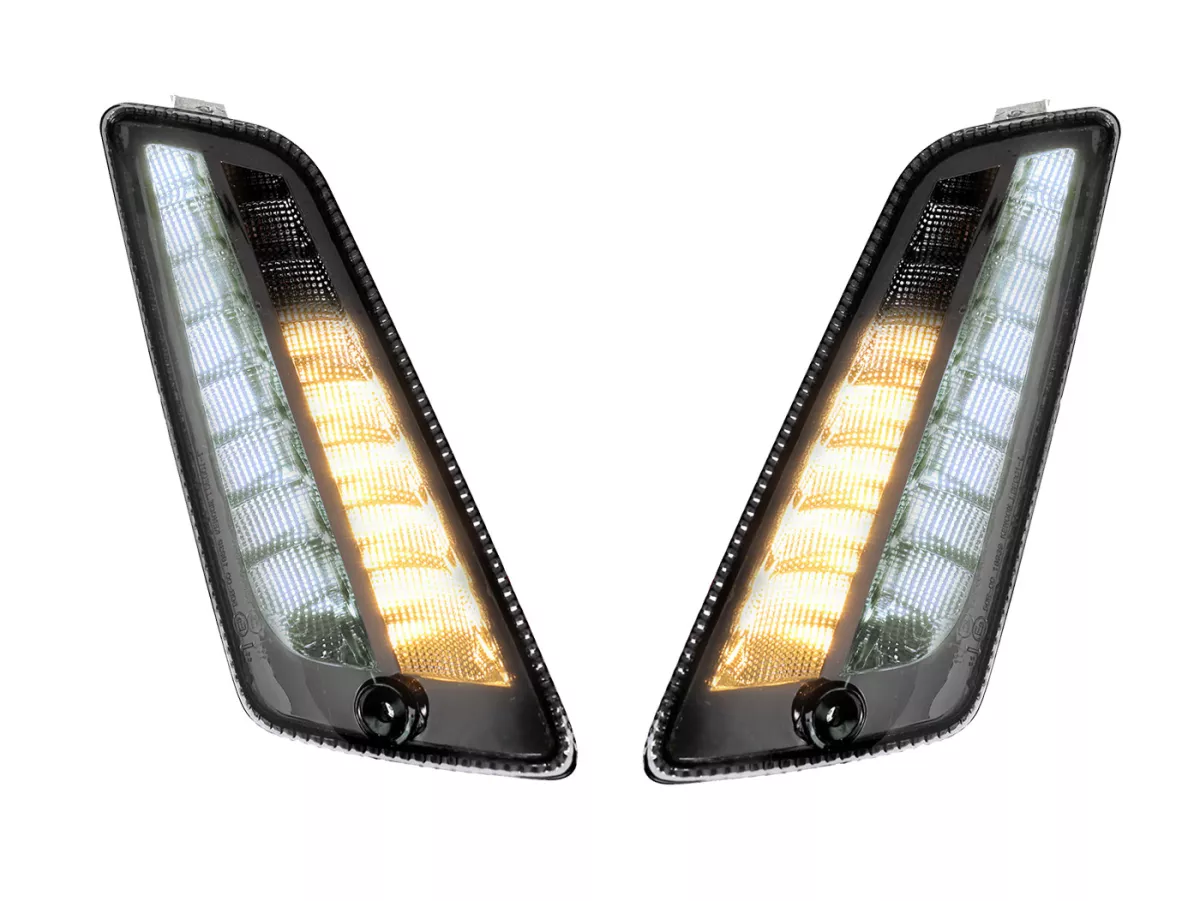 Främre blinkerssats -MOTO NOSTRA 2K22 (2014-) dynamiskt LED-körljus, dagsljus (E-märke)- Vespa GT, GTL, GTV, GTS 125-300, HPE, Supertech (2019-2022) - rökt