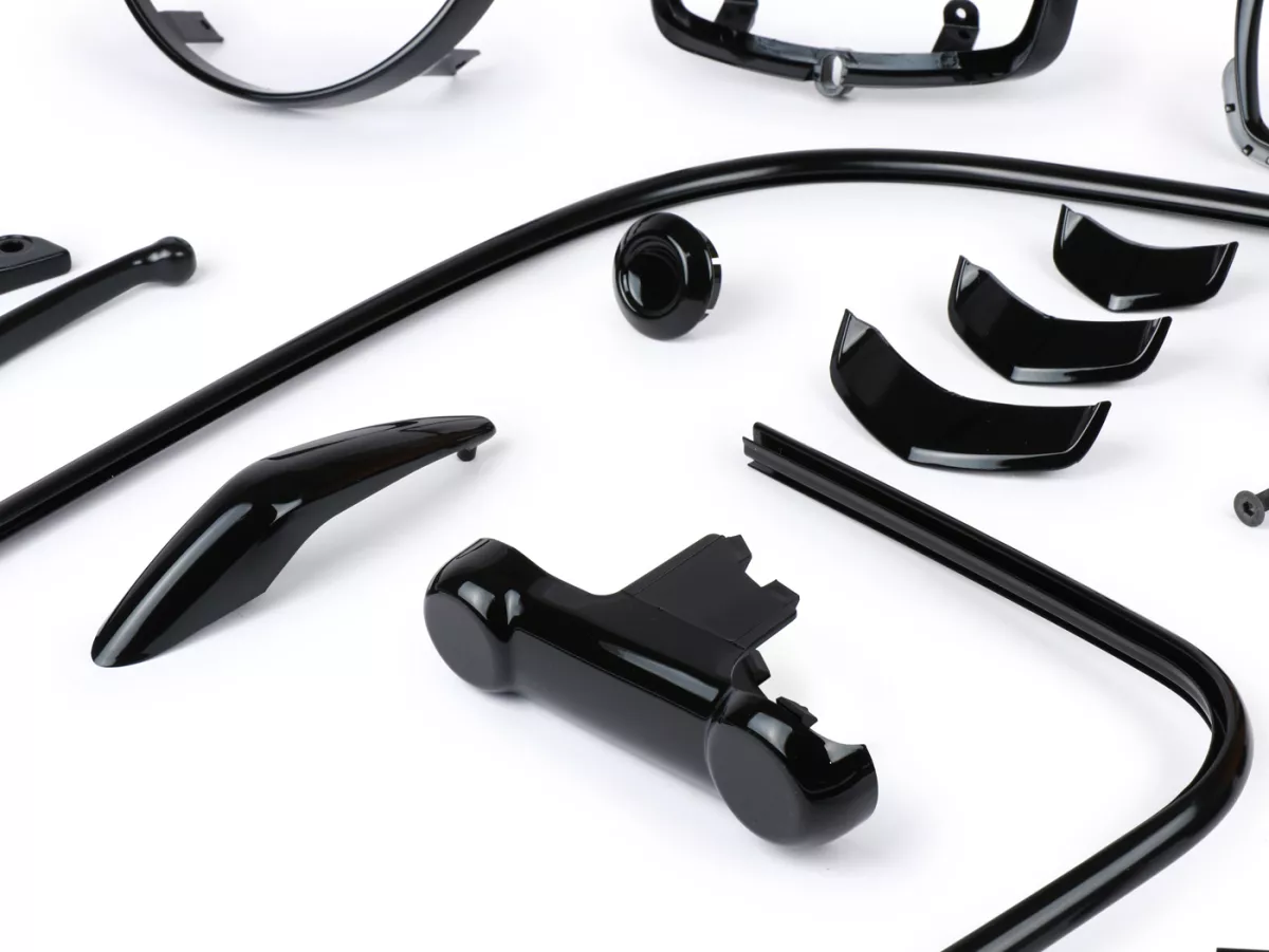 Kit de styling -Moto Nostra Black Collection negro brillante - Vespa GTS 300 Super HPE Supertech (ZAPMA3600), Vespa GTS 125 Supertech (ZAPMA3700)