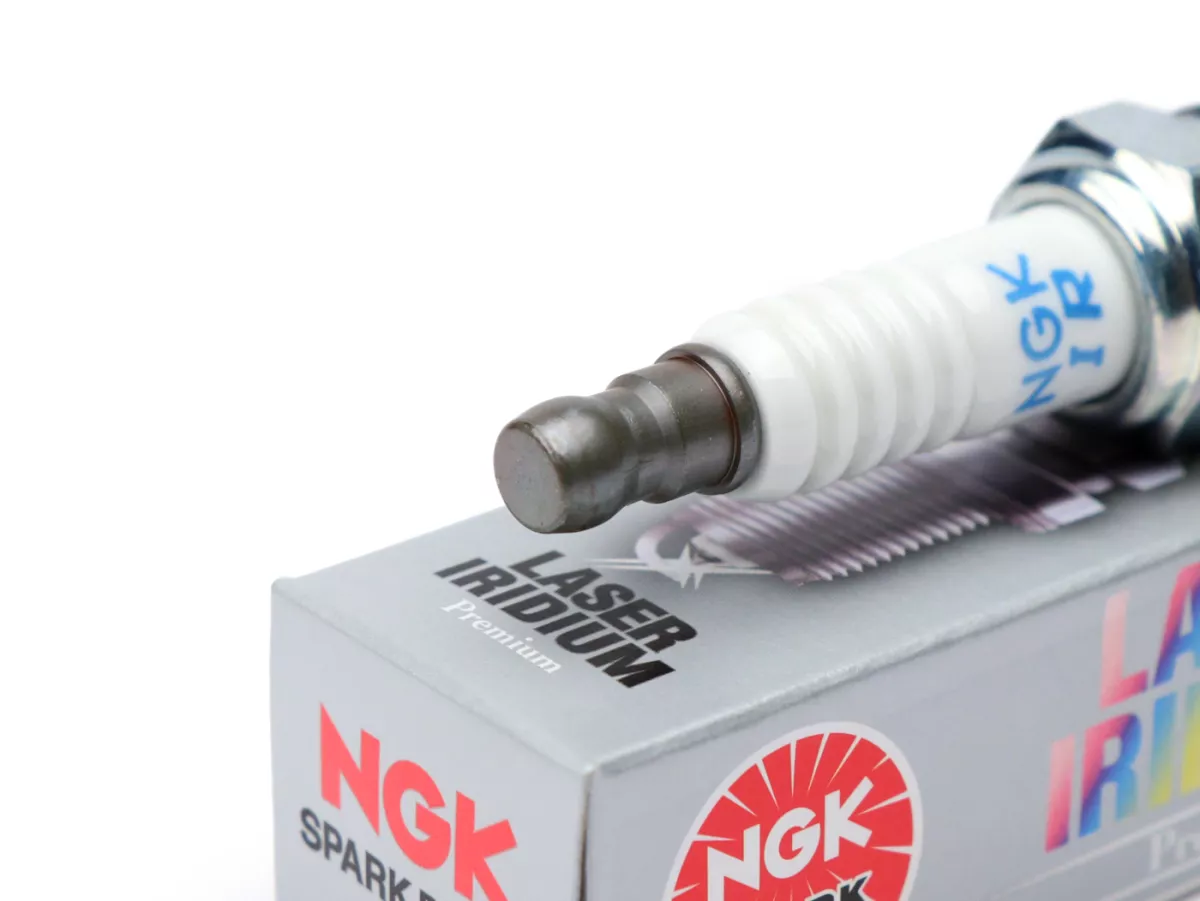 Spark plug -NGK MR- Laser Iridium Premium MR7BI-8 - Vespa GTS300 HPE (ZAPMA360, ZAPMA3600, ZAPMA3602, ZAPMA362), Piaggio MP3 HPE 300/500 (ZAPTA2100, ZAPTA1202, ZAPTA1204)