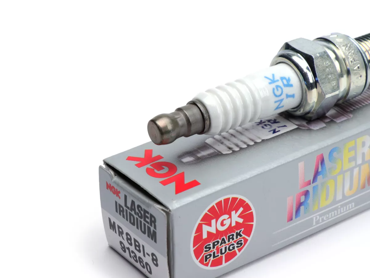 Bougie -NGK MR- Laser Iridium Premium MR8BI-8 - Vespa Primavera 50 4T 3V (2017-) - (ZAPCA0100), Vespa Sprint 50 4T 3V (2017-) - (ZAPCA0101), Piaggio Zip II 50 4T 3V (2021-) - (LBMCD2100), Aprilia SXR 50 4T 3V (2021-) - (METCD3)