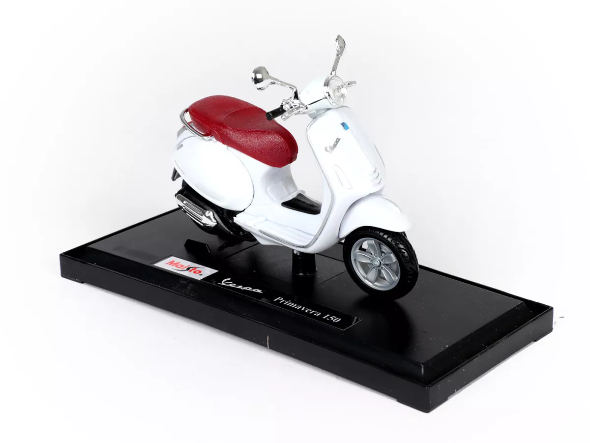 Modèle réduit -MAISTO 1:18- Vespa Primavera 150
