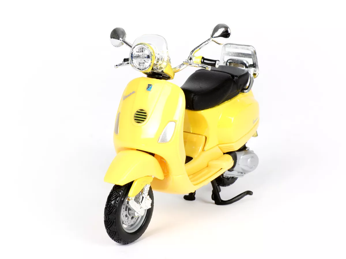 Modèle réduit -MAISTO 1:18- Vespa LXV (2013)