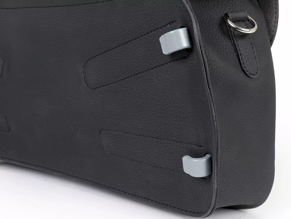 Borsa paragambe, in pelle, esterna, nera -M&R, Made in Italy- Vespa V50, PV125, ET3