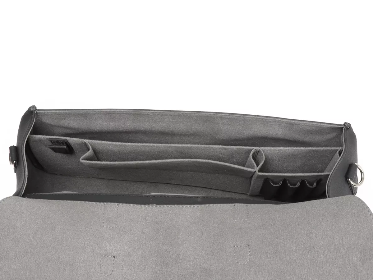 Borsa paragambe, in pelle, esterna, nera -M&R, Made in Italy- Vespa V50, PV125, ET3