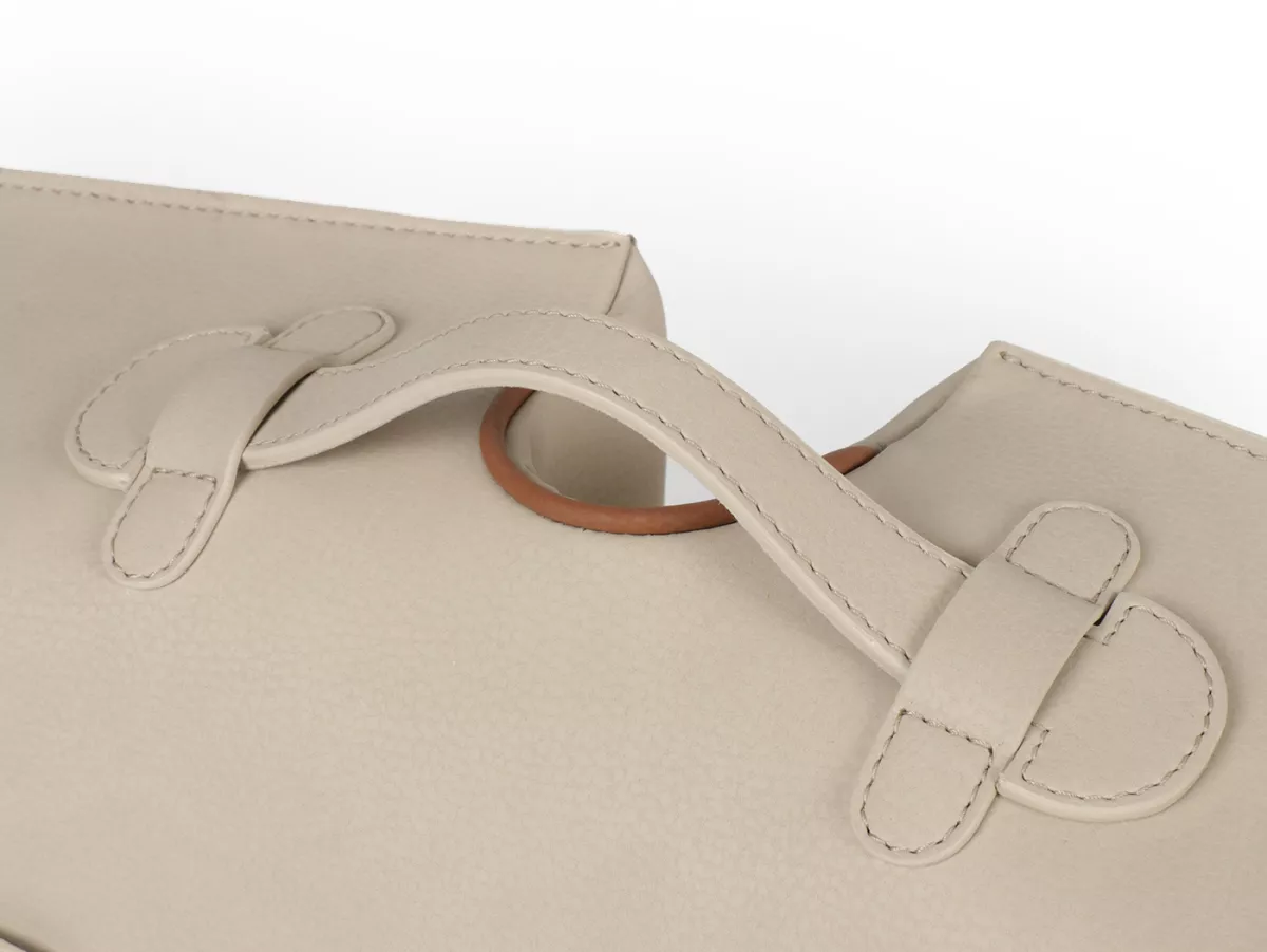 Beenschild tas, leer, binnen, beige -M&R, Made in Italy- Vespa V50, PV125, ET3
