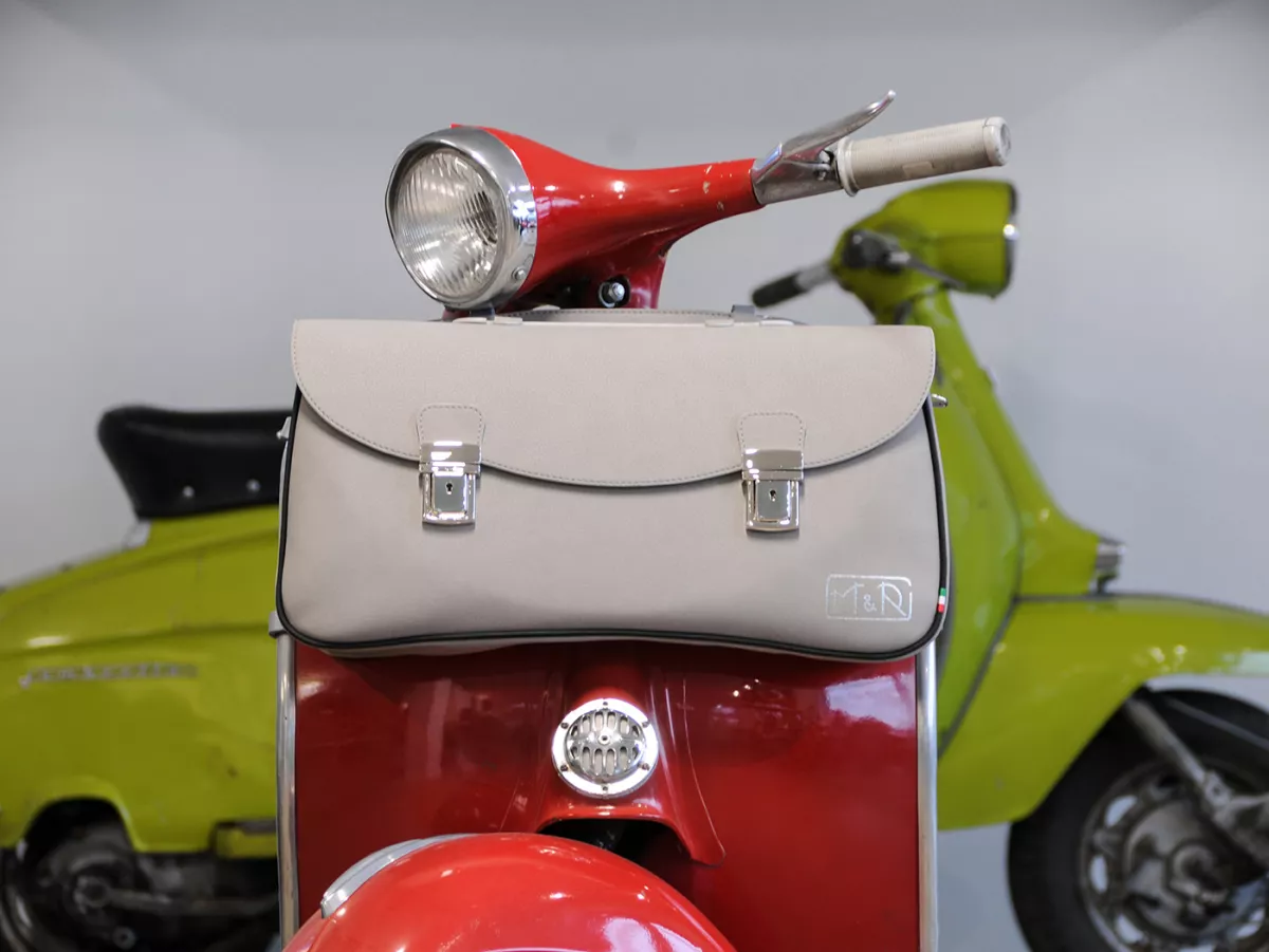 Bolsa cubrepiernas, cuero, exterior, gris -M&R, Made in Italy- Vespa 125 VNA, VNB, Vespa 150 VBA, VBB, Vespa 150 T4 (VGLA, VGLB)