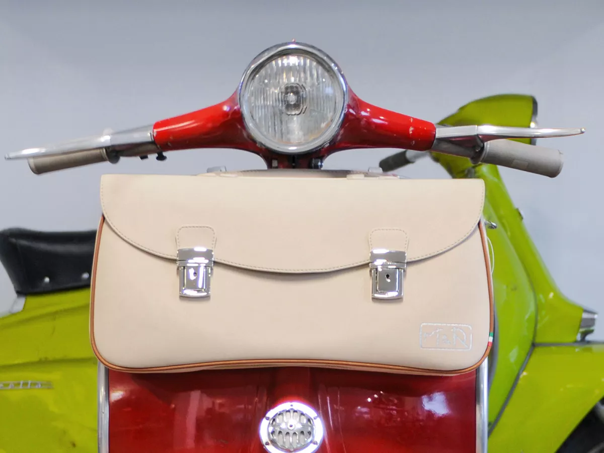 Bolsa cubrepiernas, cuero, exterior, beige -M&R, Made in Italy- Vespa 125 VNA, VNB, Vespa 150 VBA, VBB, Vespa 150 T4 (VGLA, VGLB)