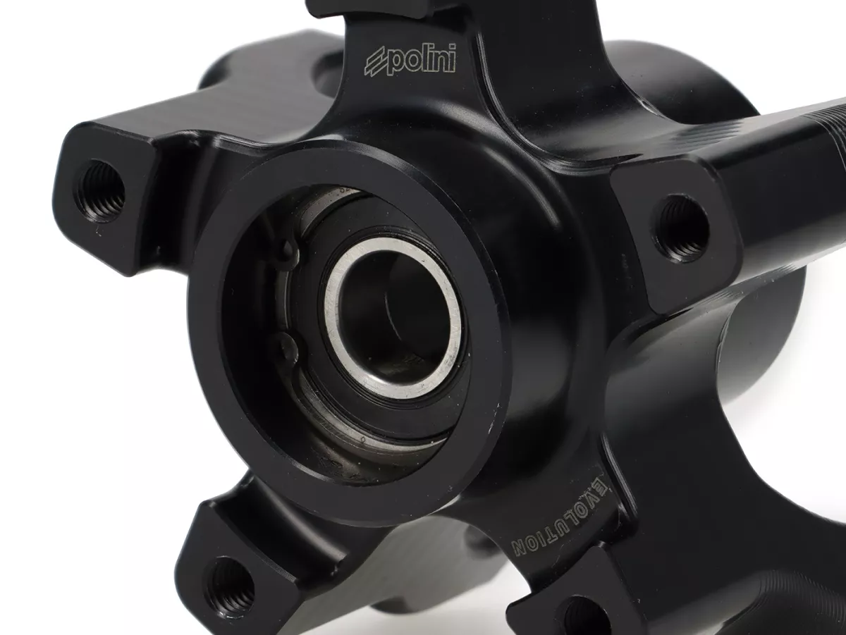 Front wheel hub -POLINI- Vespa ET2, ET4, LX, LXV, S 50-150 - also suitable for PIAGGIO Hexagon, Sfera RST, ZIP II, ZIP SP