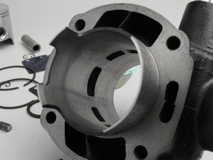 Zylinder -POLINI 70 ccm Sport ohne Zylinderkopf- Aprilia SR 50 (Aprilia/Morini), Suzuki Katana AY50 LC, Zillion UX 50