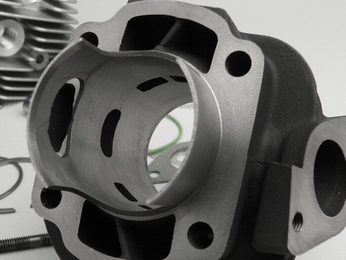 Cilindro -POLINI 70 ccm Sport- CPI Euro 2 - bulón 12mm - (brida de escape inclinada 10°)