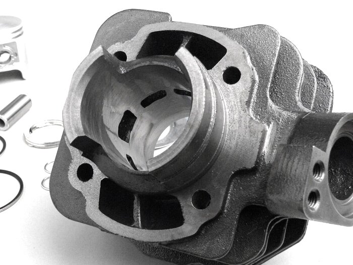 Cilindro -QUALITÀ OEM 50 cc- Peugeot AC (verticale) - SPEEDFIGHT1 50 cc AC, SPEEDFIGHT2 50 cc AC, TKR50, TREKKER50, VIVACITY50, ELYSEO50, SQUAB50, SV50, ZENITH50, BUXY50, ELYSTAR50, LOOXOR50, SPEEDAKE
