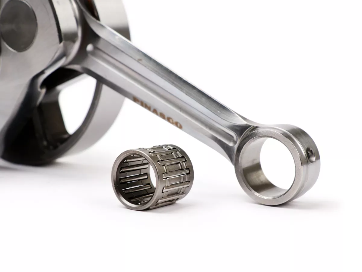 Cigüeñal -PINASCO Racing, corredera giratoria, carrera=57mm, biela=110mm- Vespa PX200, Cosa200 - banda de cigüeñal extra ancha (17.95mm) para cárter motor PN26482041