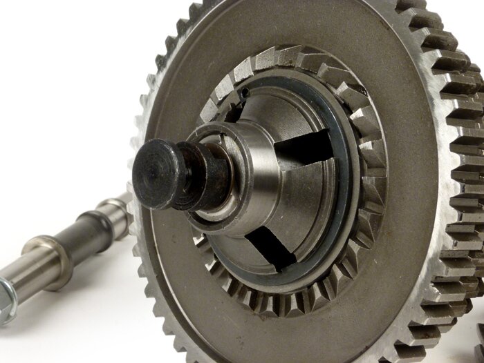 Gearbox lengkap termasuk poros bantu (pohon cemara), poros utama, roda gigi 1, 2, 3, 4 -PINASCO- Vespa Wideframe 1955-1959 (V30-33, VM, VN, VL, VB1)