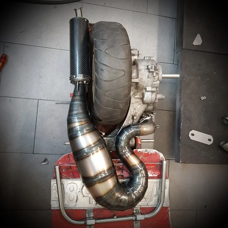 Knalpot -POSCH PERFORMANCE RACING RESI- Vespa PX200, Rally200, flens Ø45mm untuk Quattrini M232 dan M244, VMC244 Explorer, BFA244