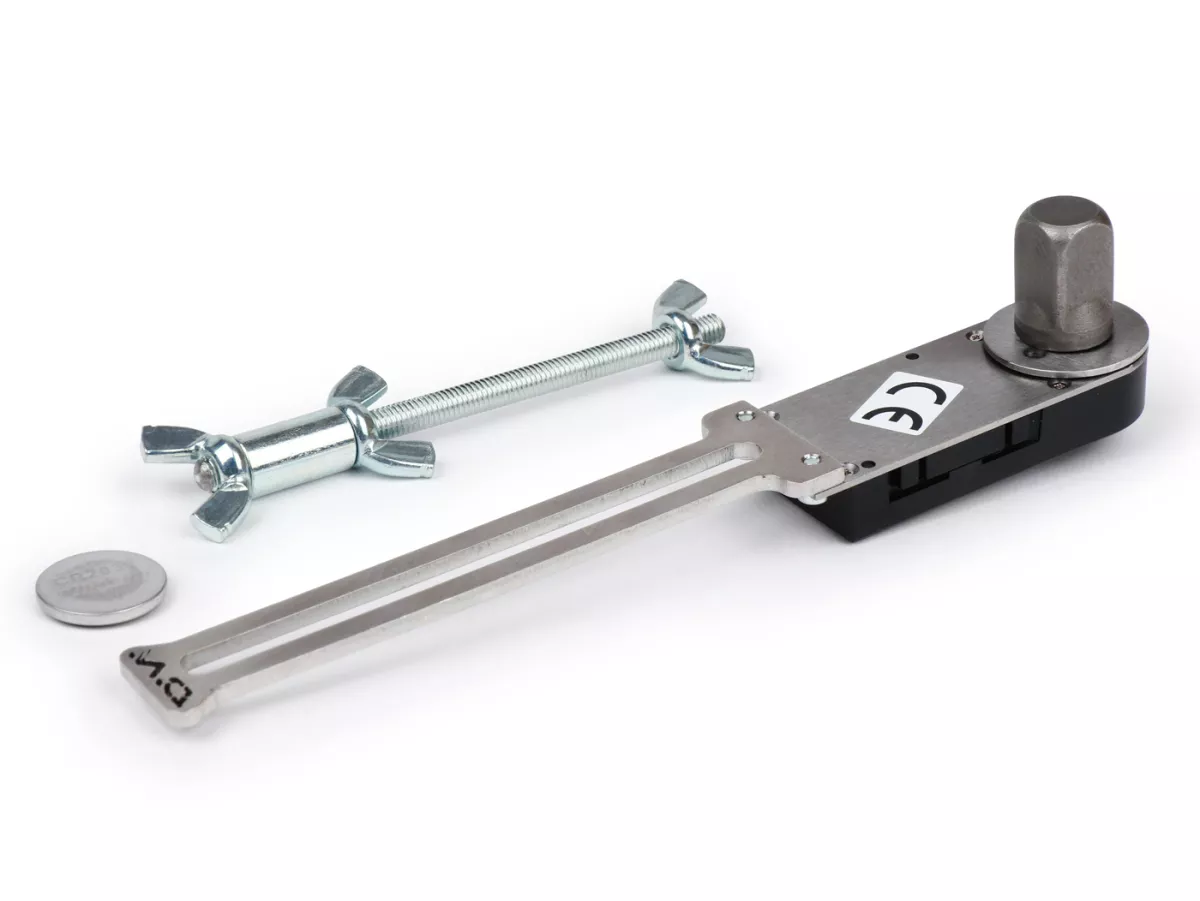 Digital degree disk -D.N. Performance 360° Port Timing Tool- used to digitally measure the timing angle/timing of 2-stroke & 4-stroke engines