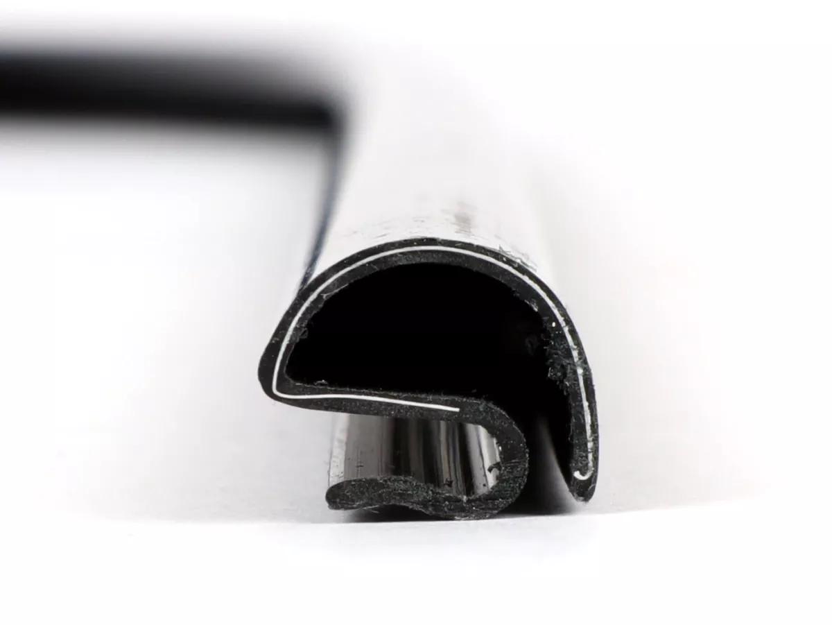 Leg shield beading -MOTO NOSTRA Notte- Vespa GT, GTL, GTS 125-300 (-2018), GTV (-2018) - matt black - rhs