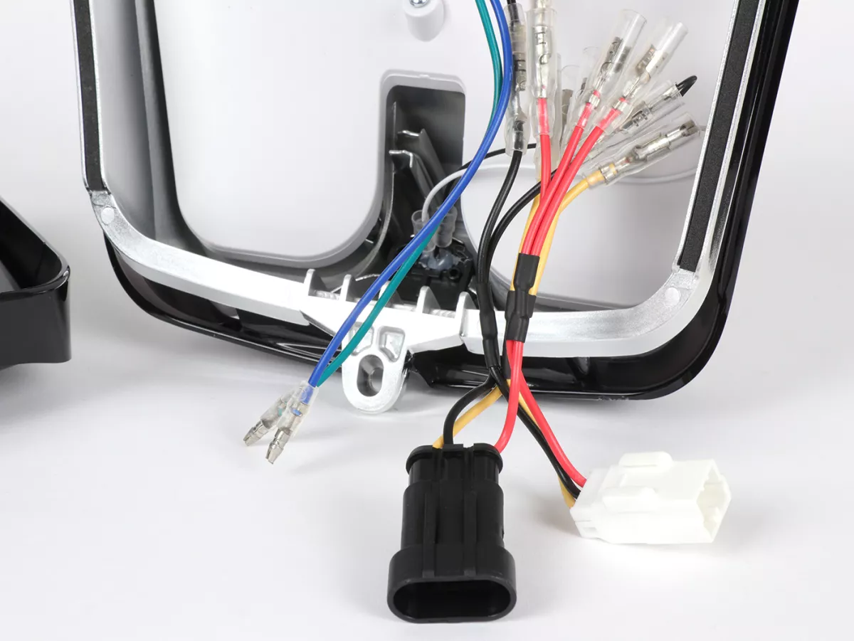 Fanale posteriore oscurato, telaio nero lucido -POWER 1- Vespa GTS 125-300 , GTS Super 125-300 (2014-2017)