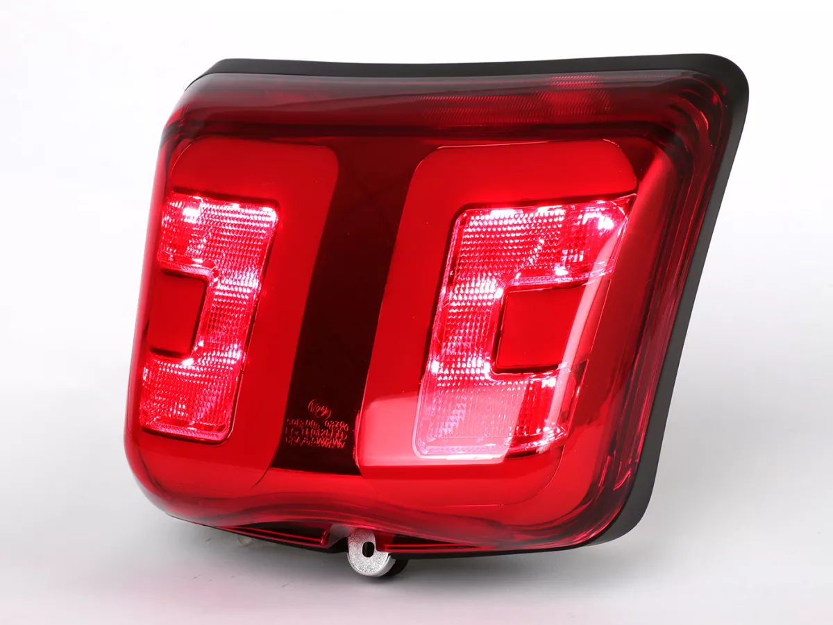 Fanale posteriore, cornice nera opaca -POWER 1- Vespa GTS 125-300 , GTS Super 125-300 (2018-)