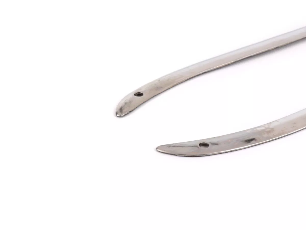 Pemasangan alas lantai step-through -RMS- Vespa Rally180 (VSD1T), Rally200 (VSE1T), Sprint150 (VLB1T), TS125 (VNL3T), GT125 (VNL2T), GTR125 (VNL2T), SS180 (VSC1T), GS160/GS4 (VSB1T), Super, VNA, VNB, VBA, VBB