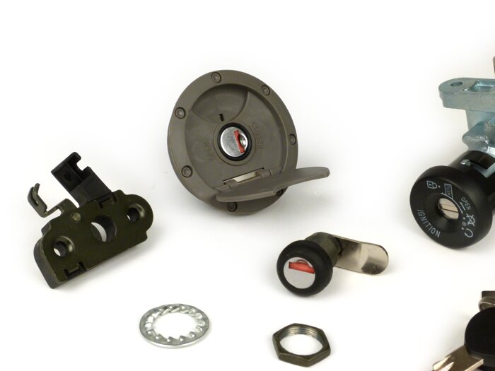 Set di serrature -MBK/YAMAHA- Yamaha Aerox (YQ50/L, 2 tempi) (2003-), MBK Nitro (YQ50/L, 2 tempi) (2003-)