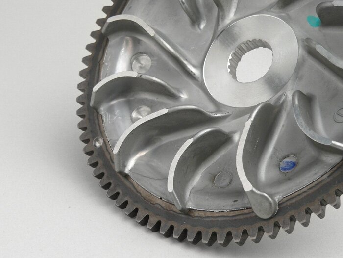 Front half-pulley -PIAGGIO- Piaggio 125-150 cc 2-stroke (76 teeth) (type SKR)