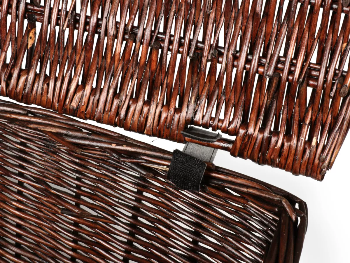 Mand - rieten mand met deksel incl. bevestigingsset -OEM KWALITEIT 47x31x25cm- fiets, scooter, step, Vespa, bromfiets - kleur: bruin