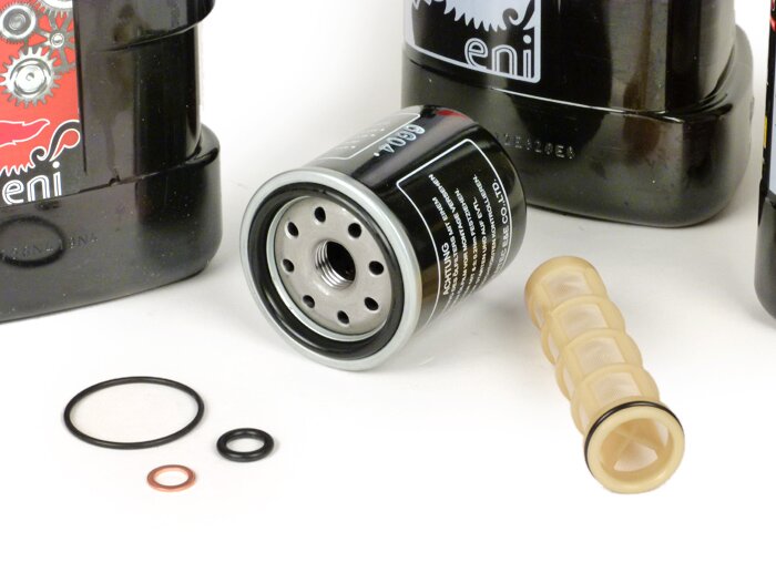 Service kit -SCOOTER CENTER, 1.000km- Vespa GT i.e. 60 250 (ZAPM45102), Vespa GTS 250 (ZAPM45100, ZAPM45101), Vespa GTS 300 (ZAPM45200, ZAPM45202), Vespa GTS i.e. Super 125 (ZAPM45300, ZAPM45301), Vespa GTS i.e. Super 300 (ZAPM45200, ZAPM45202), Vespa GTV