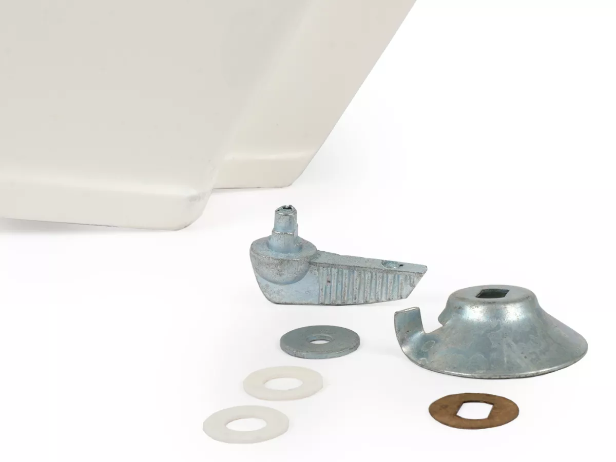 Zijklep rechts -TOMAS COMPOSITI, GRP voor Quattrini M200- Vespa V50 (V5A1T vanaf nr. 92877), V50 S (V5SA1T vanaf nr. 15325), V90 (vanaf nr. 22234), SS50, SS90, PV125, ET3 - met knevelslot