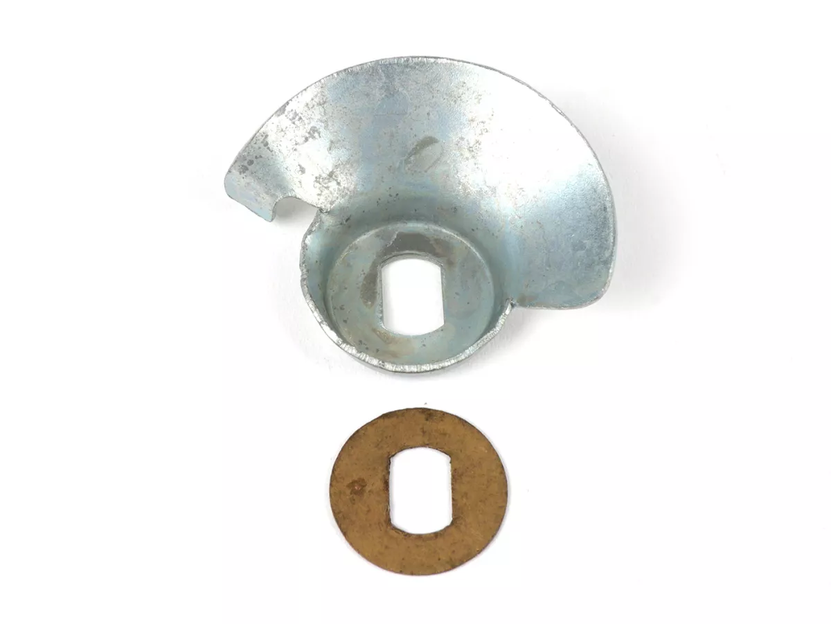 Zijklep rechts -TOMAS COMPOSITI, GRP voor Quattrini M200- Vespa V50 (V5A1T vanaf nr. 92877), V50 S (V5SA1T vanaf nr. 15325), V90 (vanaf nr. 22234), SS50, SS90, PV125, ET3 - met knevelslot