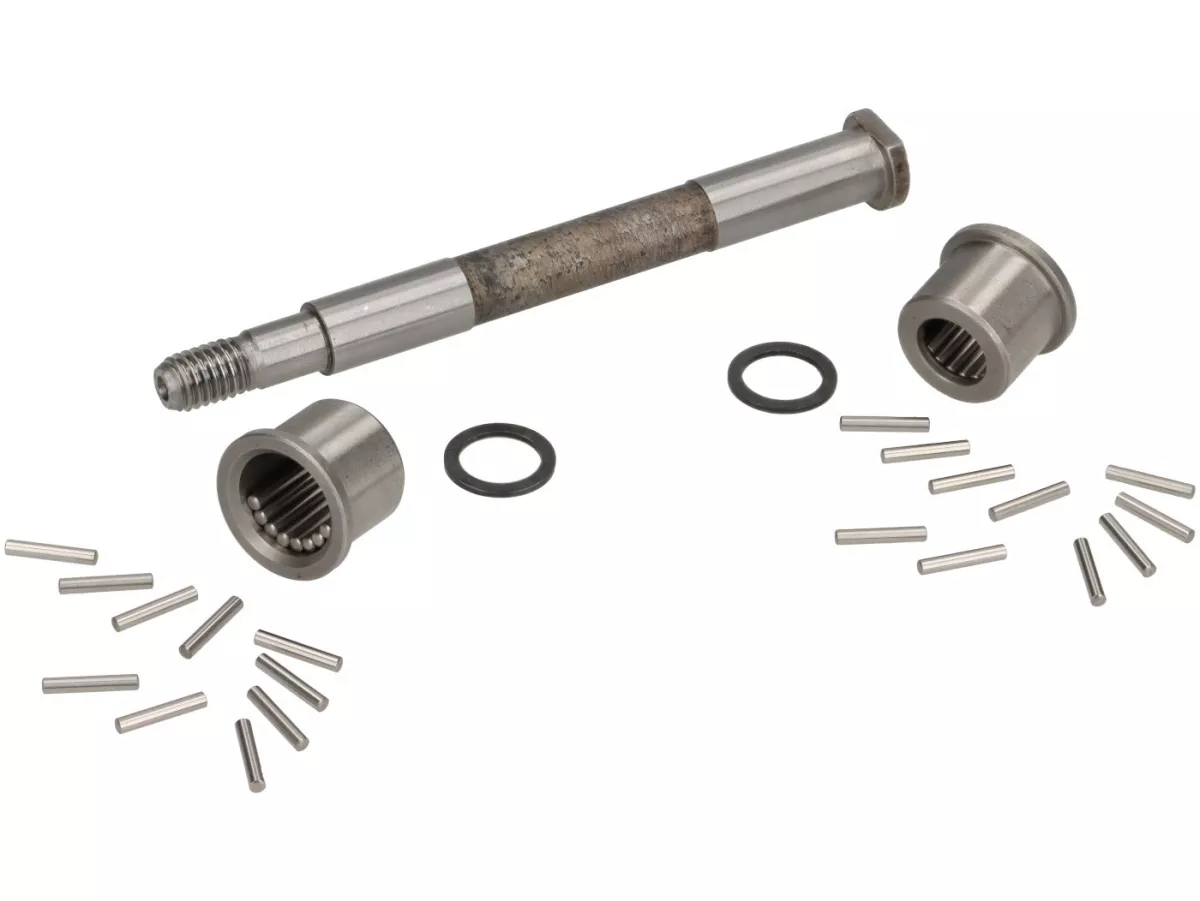Set bantalan lengan ayun termasuk poros bantalan lengan ayun -DIBUAT DI ITALIA- Rangka Lebar Vespa (1948-1953) V1-15, V30-33, VU, ACMA, Hoffmann A / B