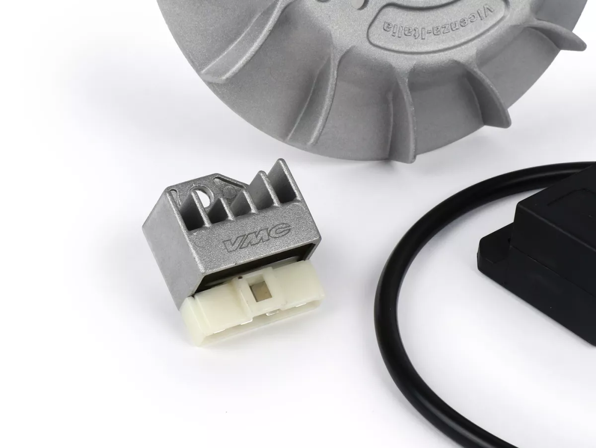 Allumage -VMC CNC- Vespa V50, PV, ET3, PK S Ø19mm - Rotor CNC, Roue de ventilateur aluminium - incl. régulateur de tension