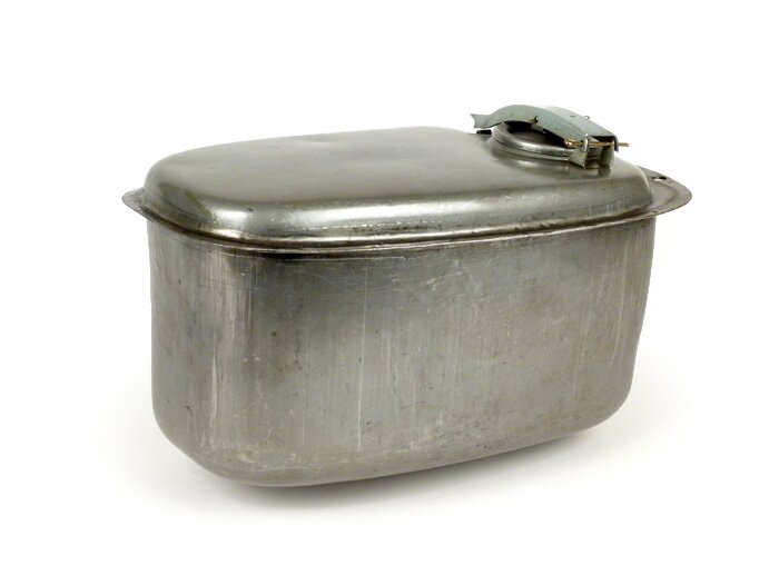 Réservoir -PREMIUM, métal huilé- Vespa Rally180 (VSD1T), Rally200 (VSE1T), SS180 (VSC1T), GS160 / GS4 (VSB1T) - avec bouchon