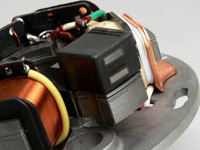 Encendido -PIAGGIO placa base- Vespa PX Lusso Elestart (con batería 1984-1997) - 7 cables - también es adecuado para PX viejo (1981-1983) si se quita el tapón redondo
