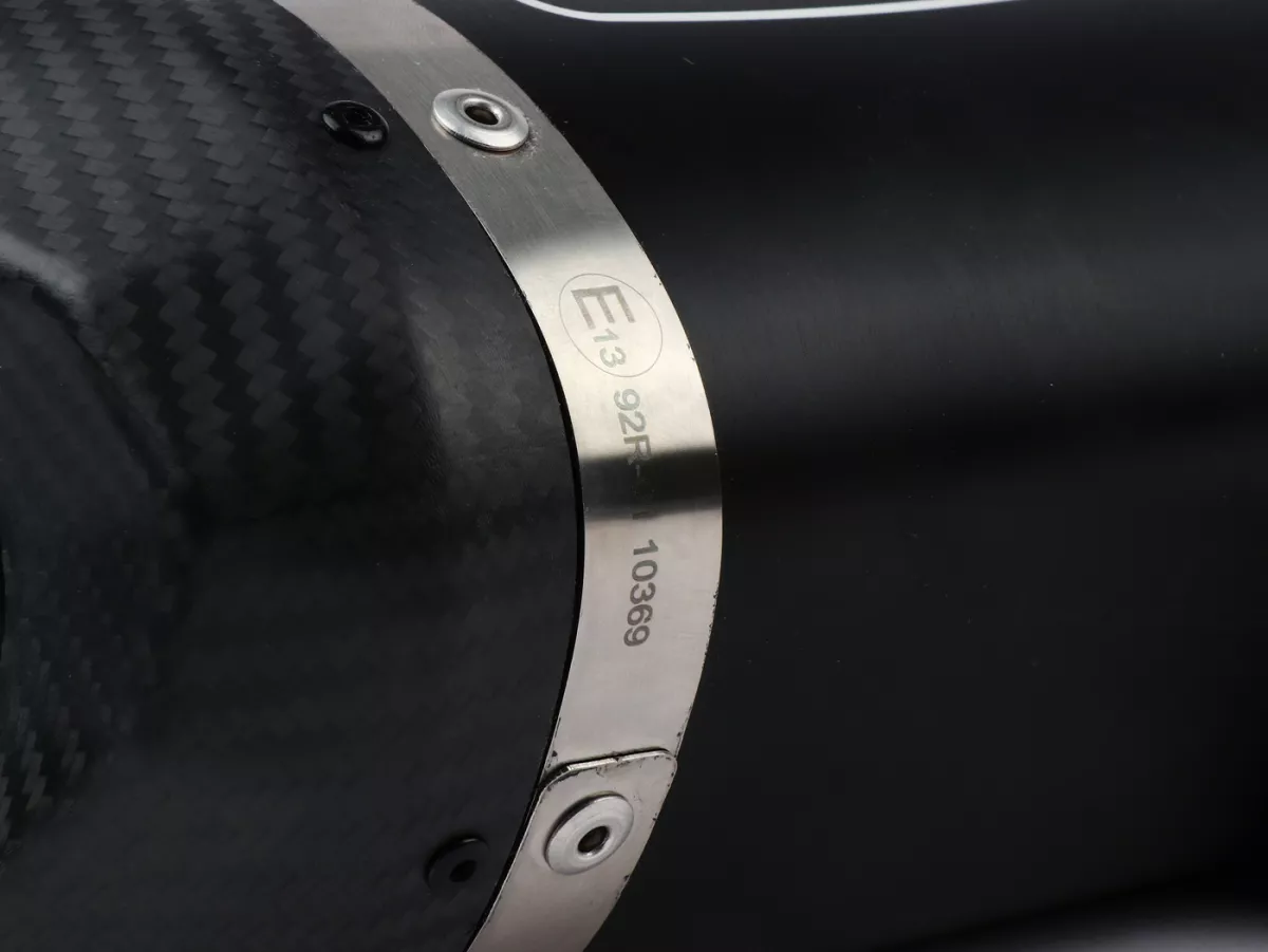 Silencer- ARROW Urban- Dark Aluminium with carbon end cap - Vespa GTS Super HPE 300 (Euro 5, ZAPMD3100, ZAPMD3101, ZAPMD3101, ZAPMD3103, ZAPMD3104) - Vespa GTV 300ie Keyless HPE ABS (2023, ZAPMD3108)