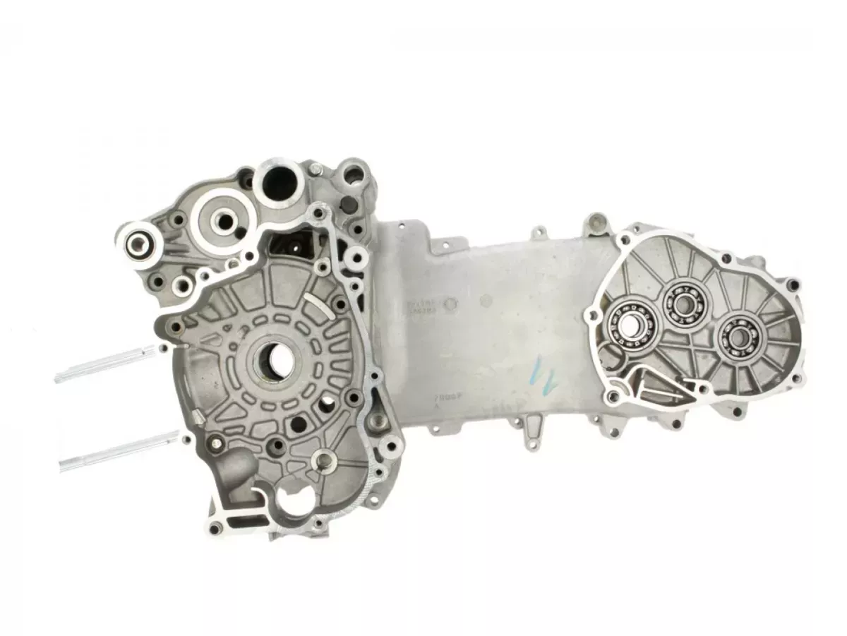 Carter moteur -PIAGGIO- Vespa GTS 250 (ZAPM45100), Piaggio Beverly 250 (ZAPM28800, ZAPM28500, ZAPM28802, ZAPM28801), Piaggio Beverly 300 (ZAPM69200, ZAPM28A00), Piaggio Carnaby 250 (ZAPM60300), Piaggio Carnaby Cruiser 300 (ZAPM60400), Piaggio X9 Evo 250 (