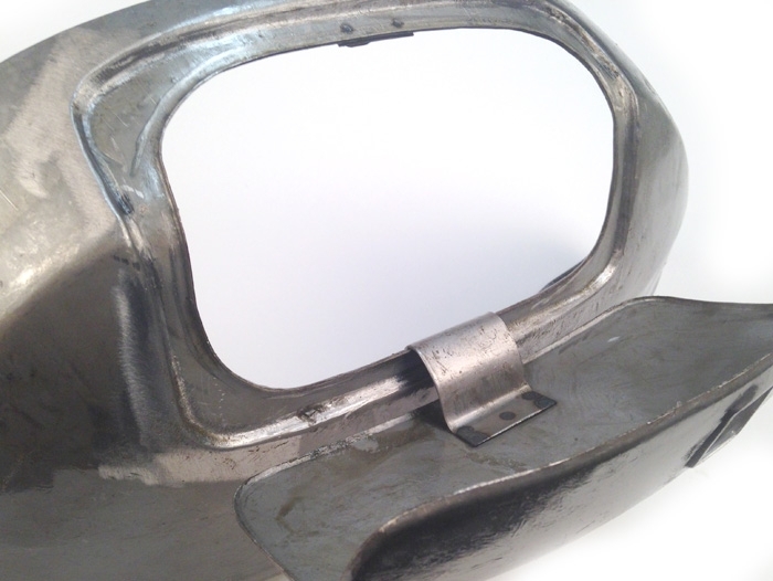 Side panel lhs -PREMIUM QUALITY with tool box- Vespa PX80, PX125, PX150, PX200, T5 125cc (models without indicators) - internal fastener