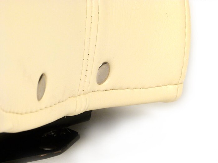Saddle -OEM QUALITY rear- large frame - with rivest on the side - creme
